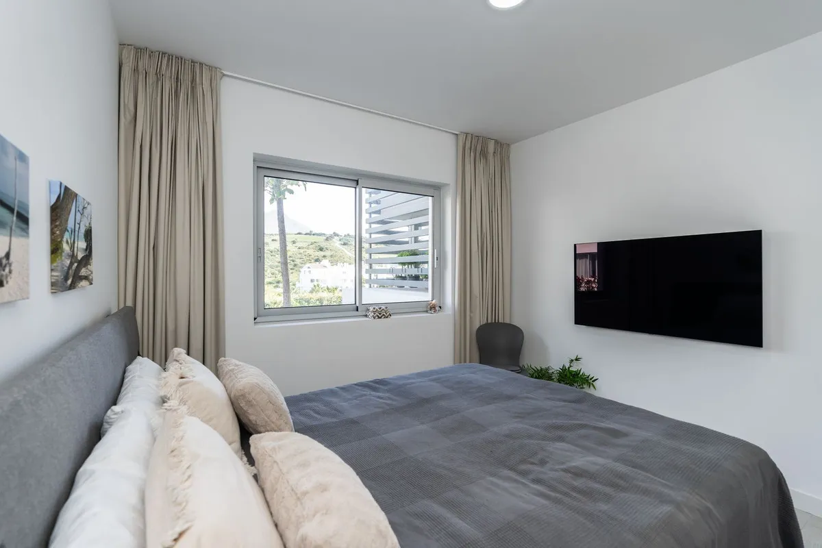 c7c2d6bb-95dd-4a90-a17e-8a6a703f71a6