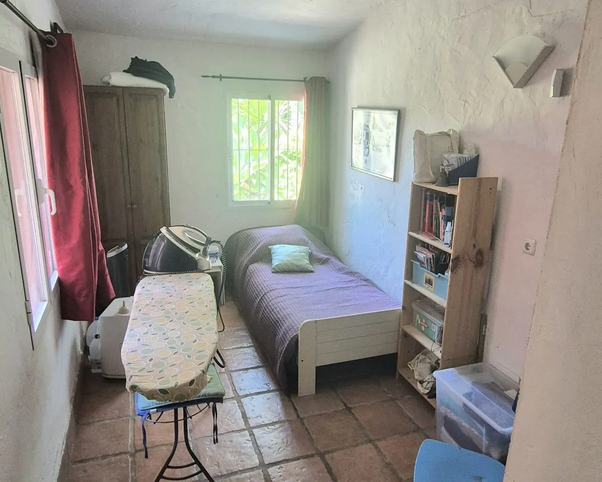 3baa7589-d275-47f4-a6b9-9363e4bf9f20