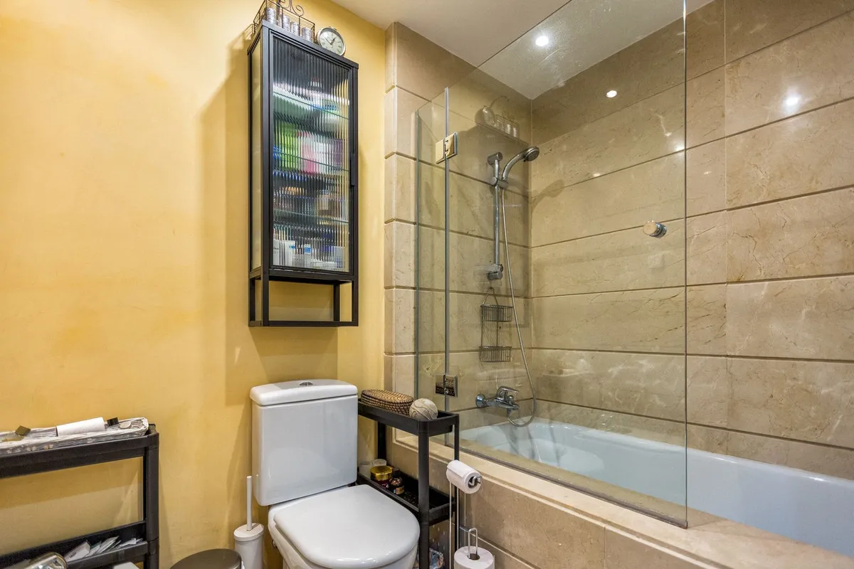 370d2e07-3e49-464c-b282-7c10cb150682