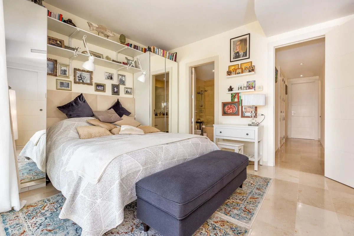 bb049315-142d-42fa-80de-648b8baa65c0