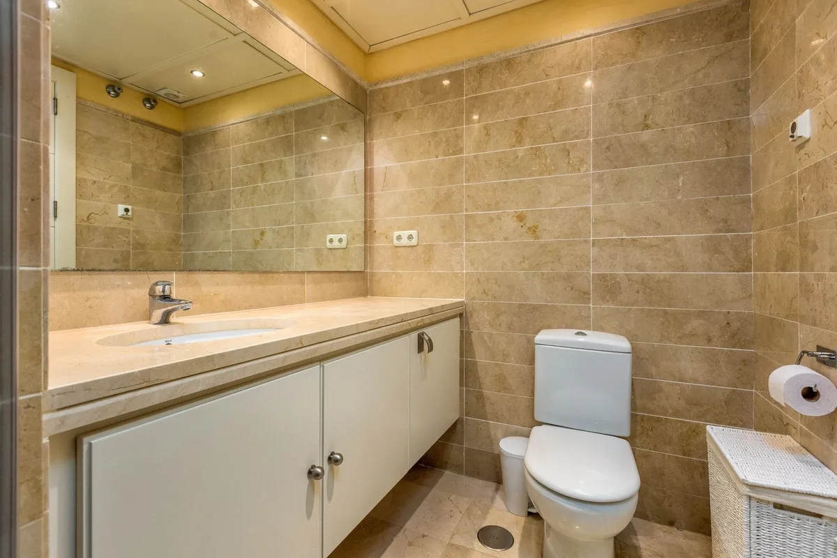 c6538baf-1ff7-4bab-a7c0-0f841fc98c8a