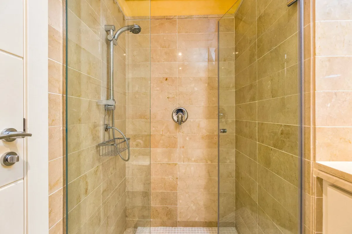 d04e8ce5-e866-48e3-8a4b-03b38df809a8