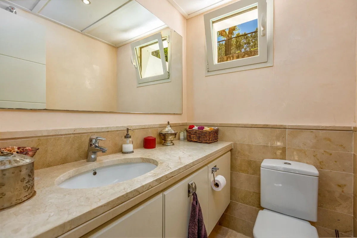 da69f0d3-2b24-4072-9a68-5736a175a963