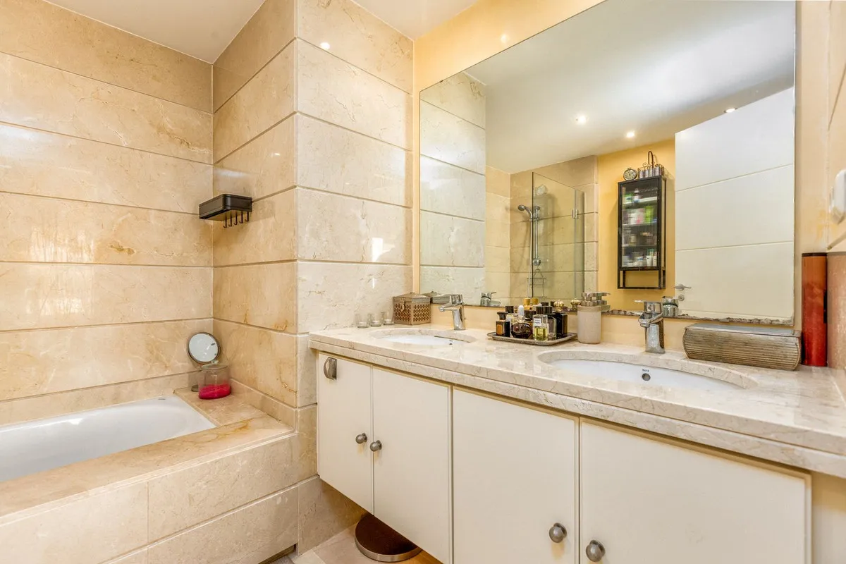 fc2507b3-514a-4b9f-adda-e0db2d5f2fb1