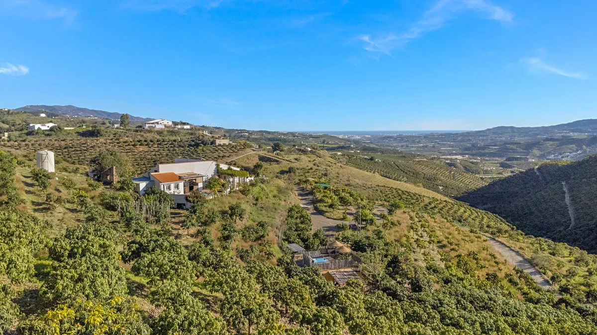 1c611c02-eb04-42b6-9802-1a9e6f3e241f