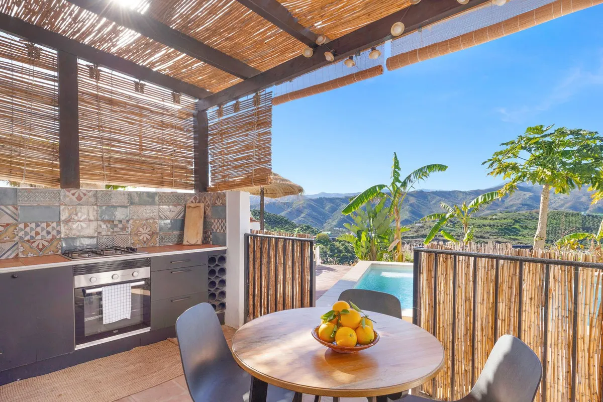 5f230d77-3ffe-407a-91cc-7e82a9a87388