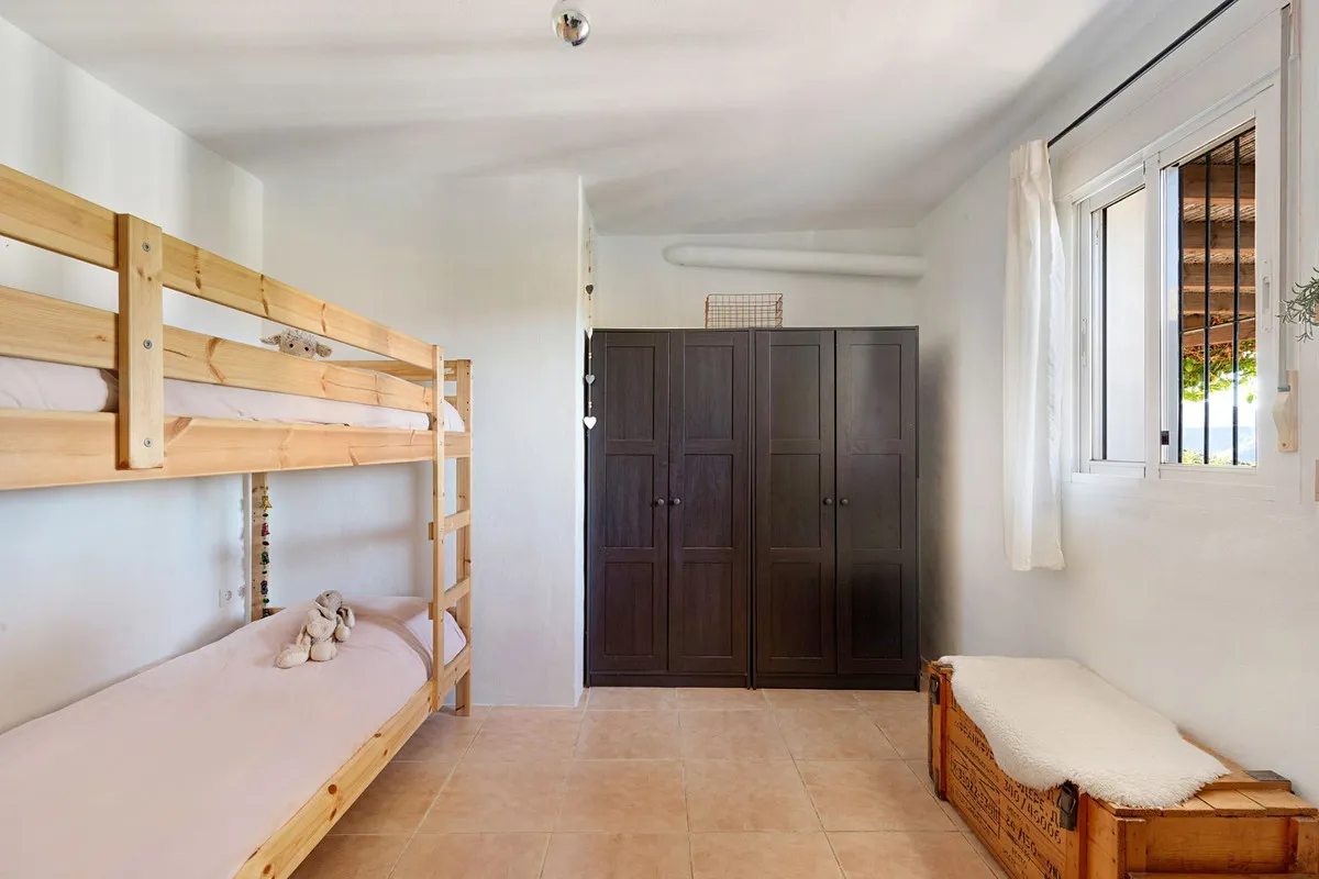 9508eddc-808d-4ef3-b4b4-cd9e9facf337