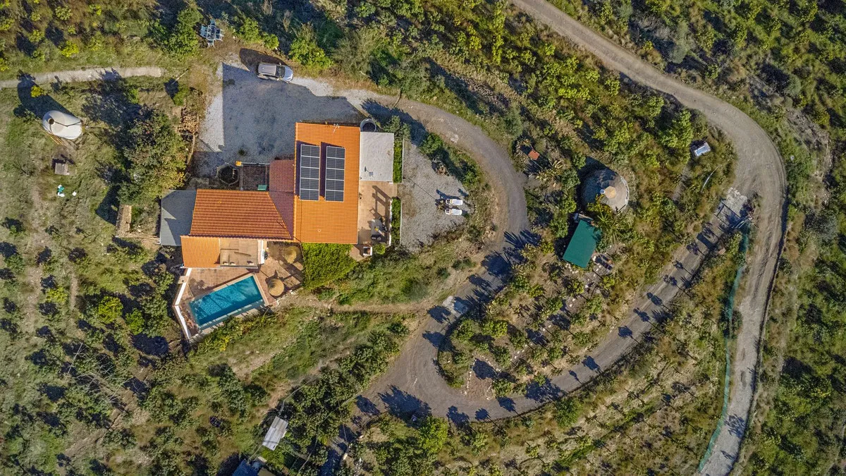 e3ac275e-0a65-4922-8cde-7adc19fdd625