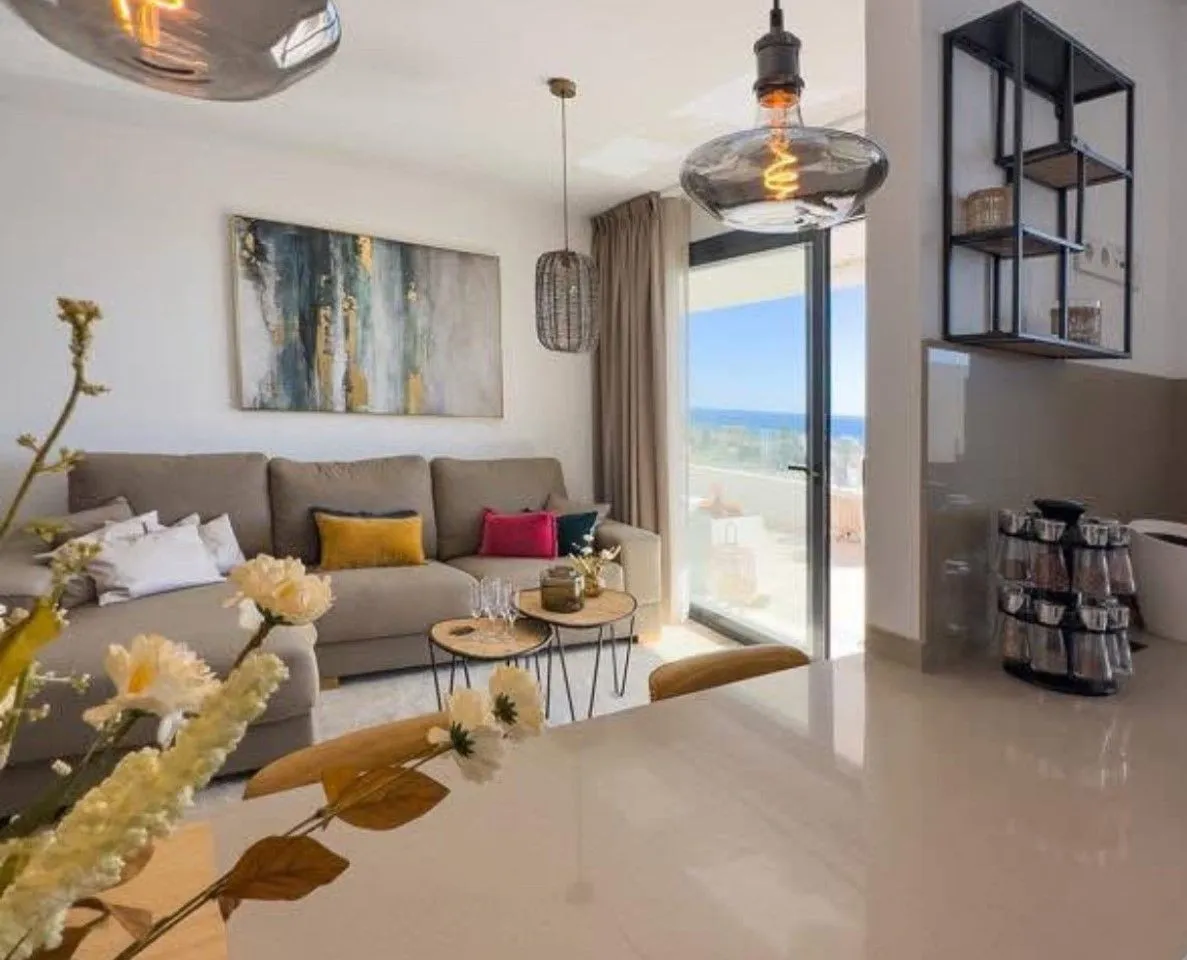 d5967df6-b527-489e-aec1-48b58426e665