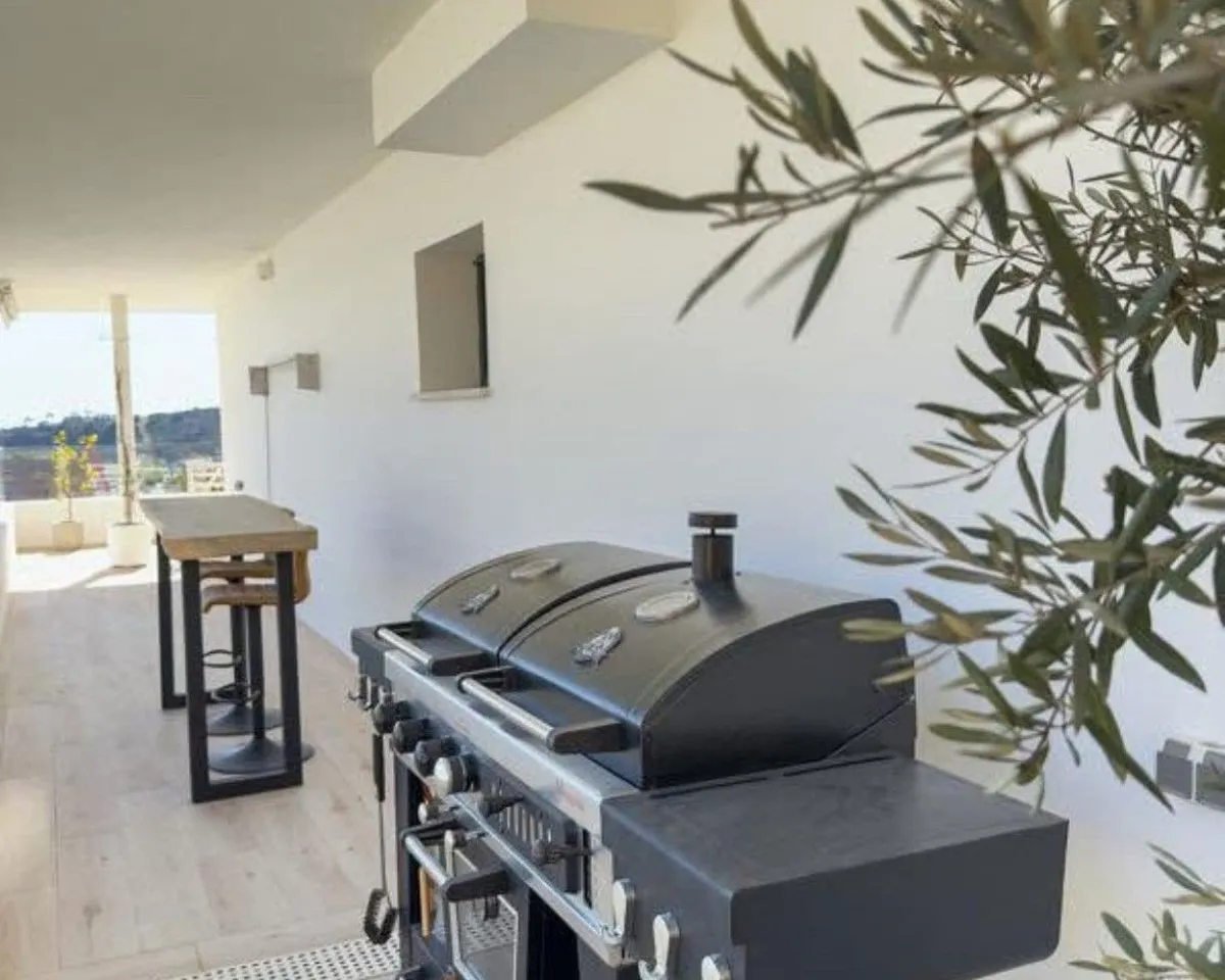 eeab000d-983f-4cbe-ac92-fd5f99e44622