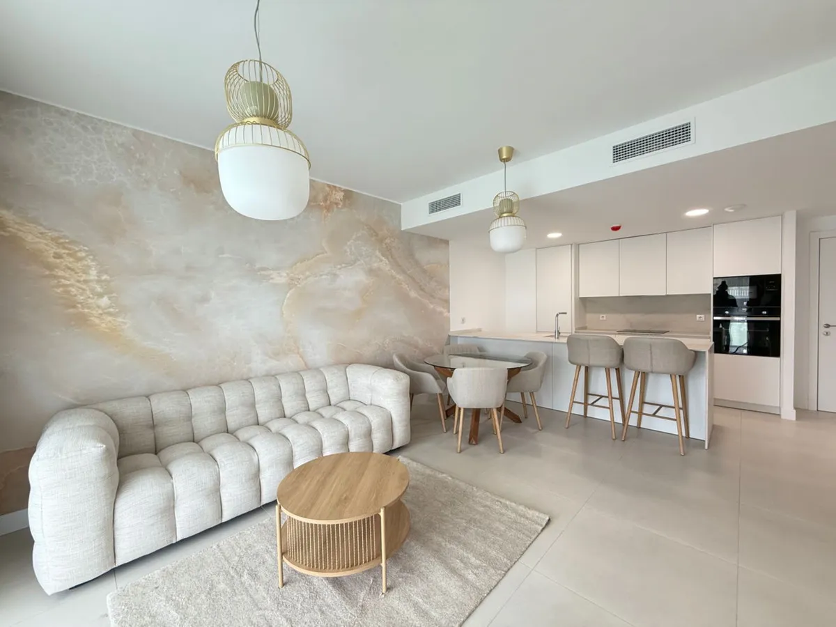 b474df28-7b50-4ef4-971f-2a7a46d48af9