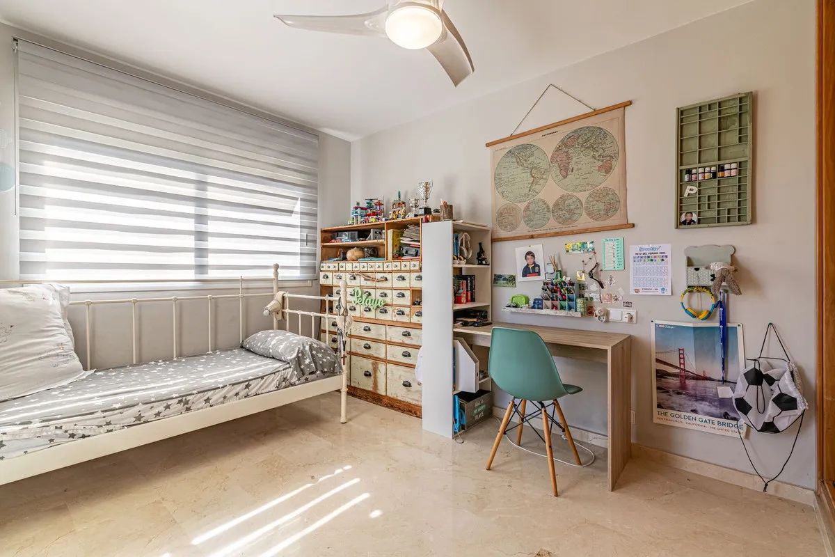 62ebead6-e366-4a49-bc27-0e050417fdfc