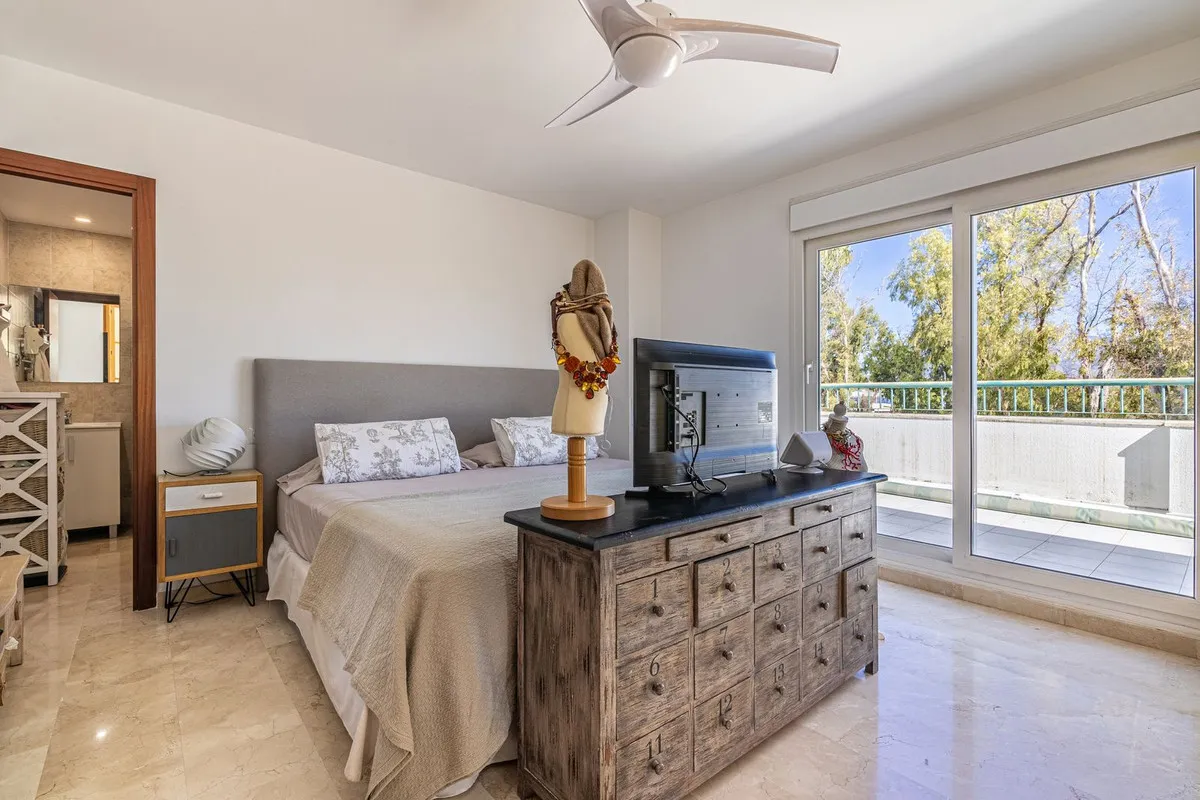 74526221-4127-4b4b-a91a-440f00bf2497