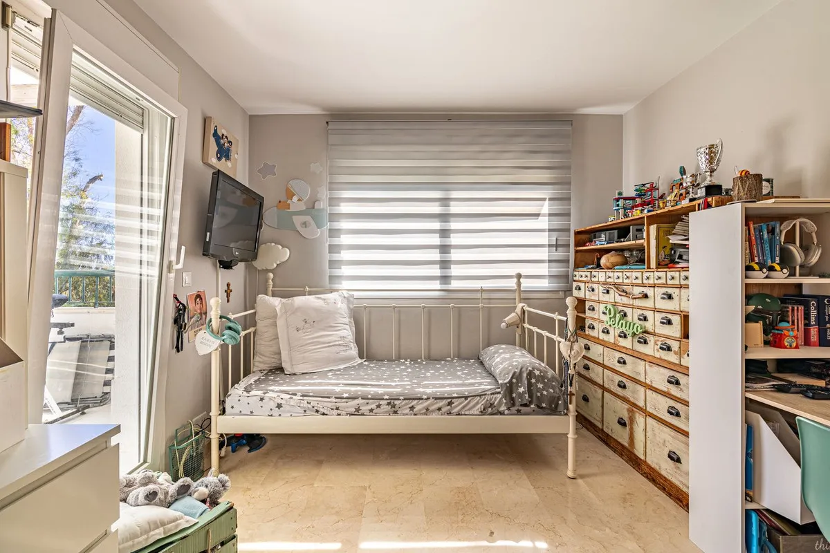 f7ac85f5-270f-48c6-9225-4ea3fc312057