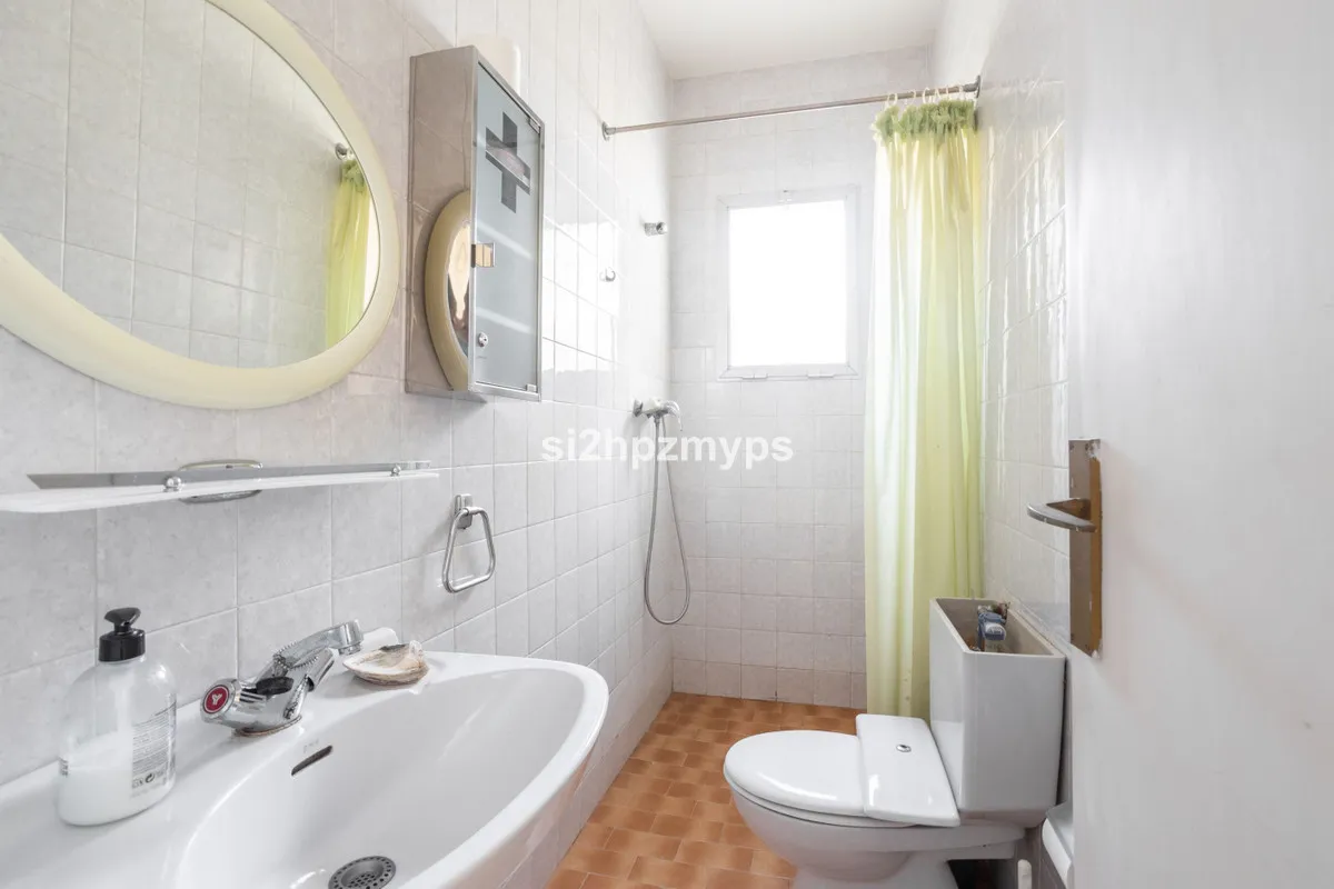 2c674540-e0b5-41a2-b5e4-aeb82cf64ff1