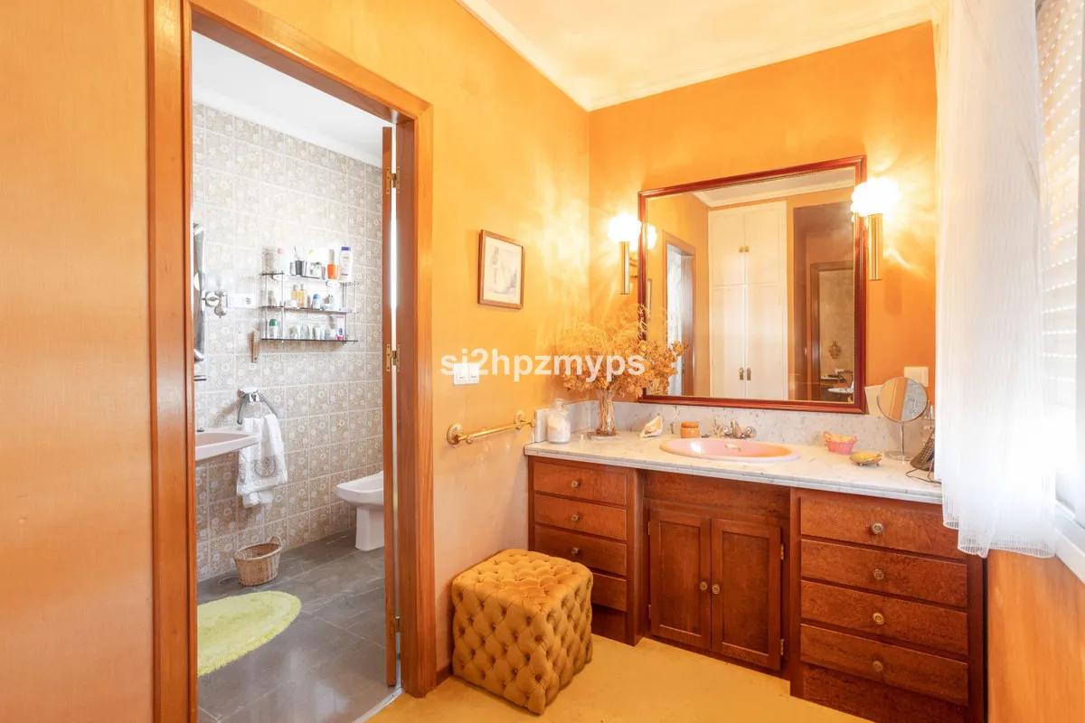 30f70a02-9251-42e8-842a-d4d7eb958f44