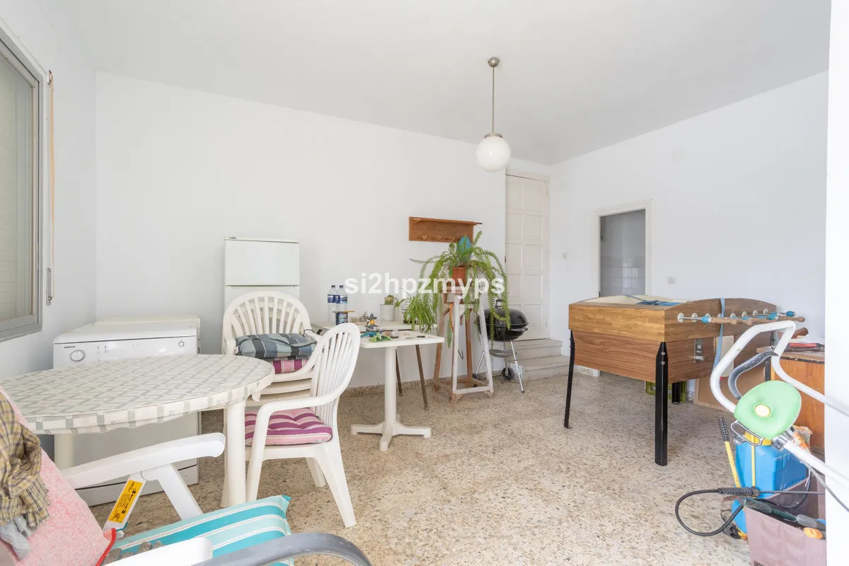 e4add754-a4da-4736-a01f-0e0258c1b42d