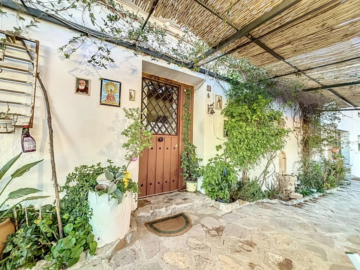 9b0c5842-8e06-43e4-9819-7bacf83ee7ab