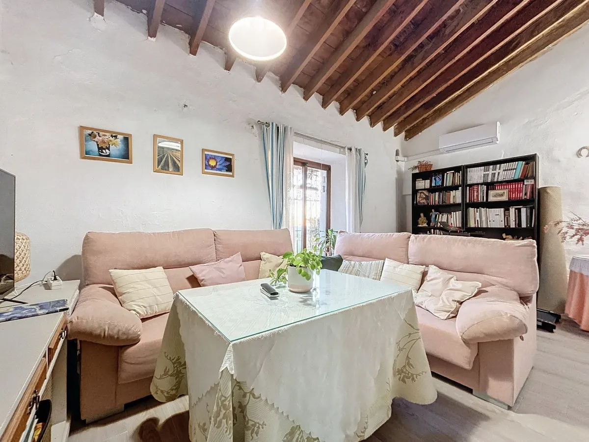 fd0ee212-15a9-4d56-bf2c-3cae930bfd27