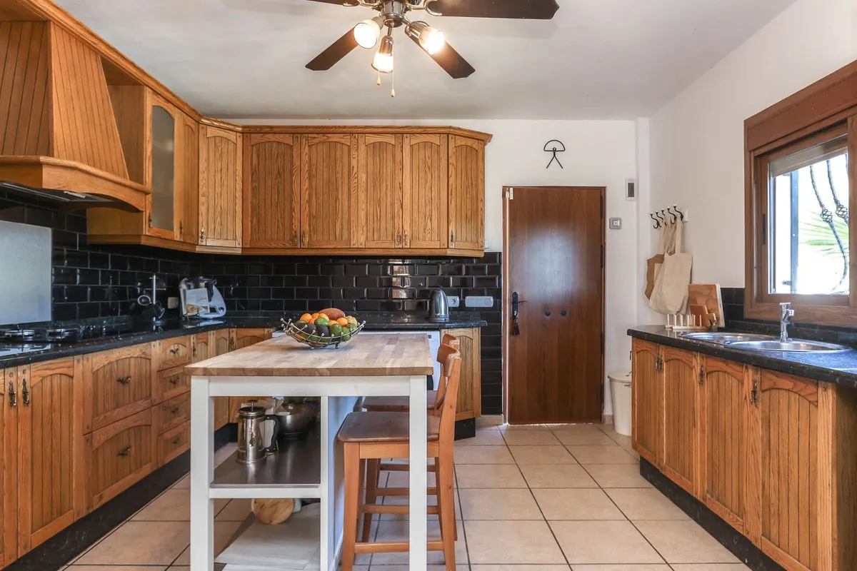 25fd5a27-42a3-416e-b7a6-be8115a99aa0