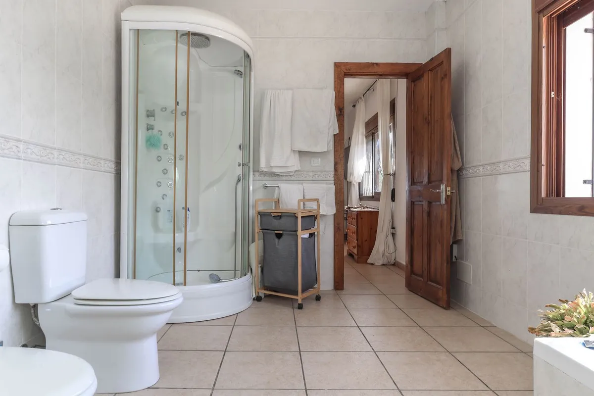 44d77a08-8c42-4037-a946-b88292a355e8