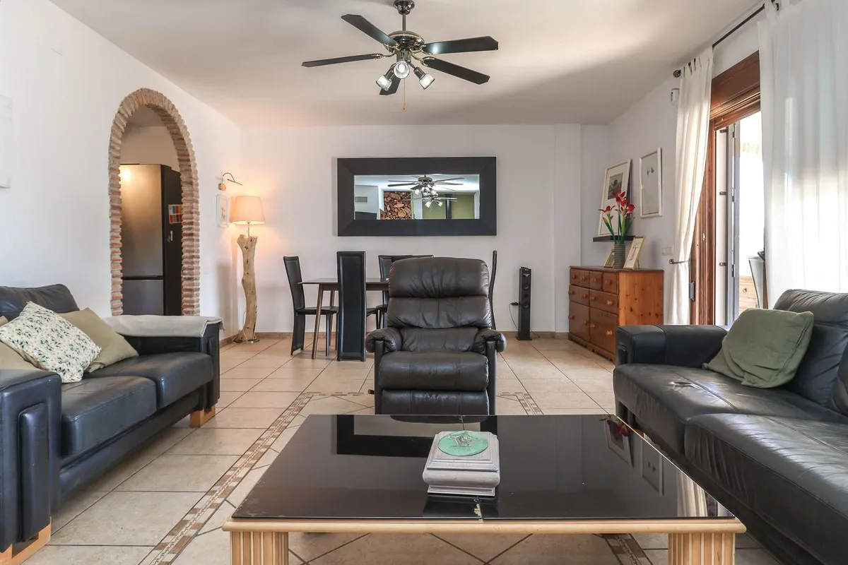 61b276f5-d0bc-4310-869b-d7c3b09d3ae0