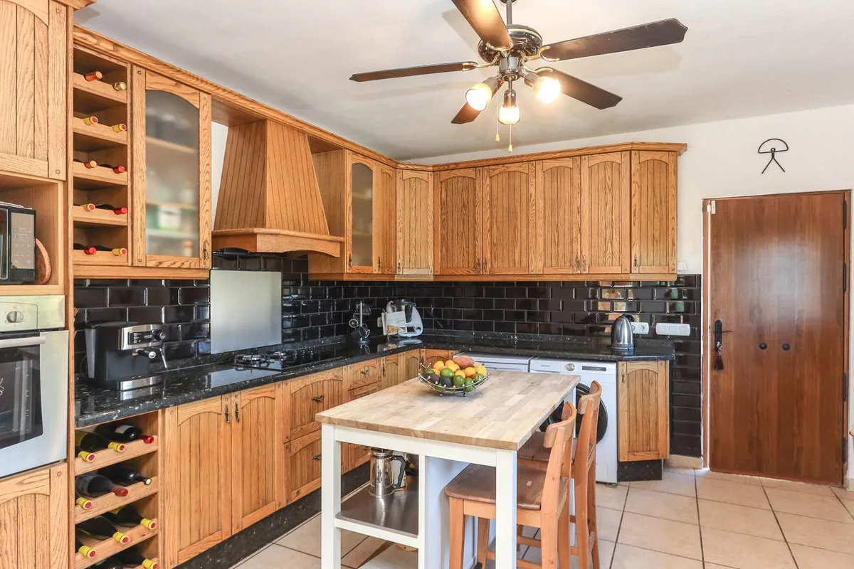 77cca4c9-0c24-40cb-a789-37a568afbe81