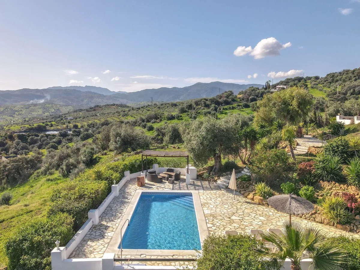 a6d27b16-adfe-4c2b-9d92-dbdb1de739e3