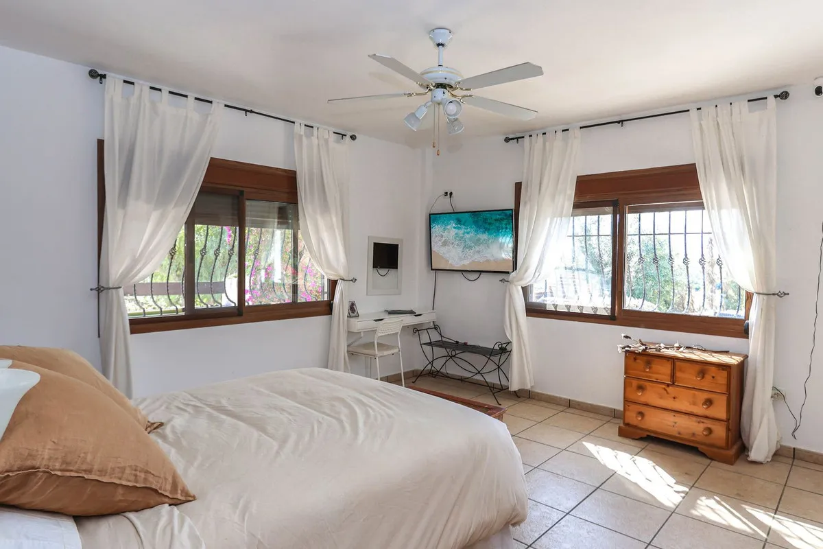 d4d8d1ee-4b00-4ac1-a012-7d4e068dae26