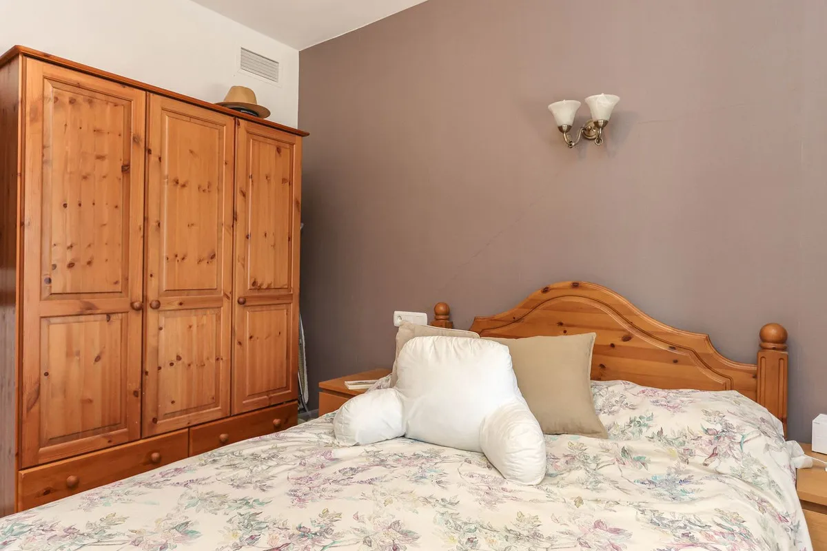 e394d199-f06a-479b-a334-651d7e63b802