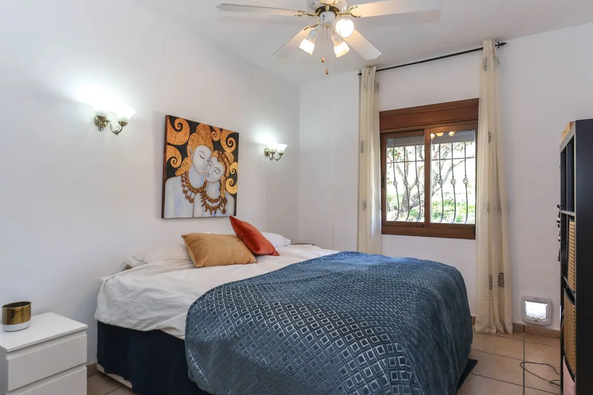 eee78190-dd9c-4180-97b4-e1deeda8fdc6