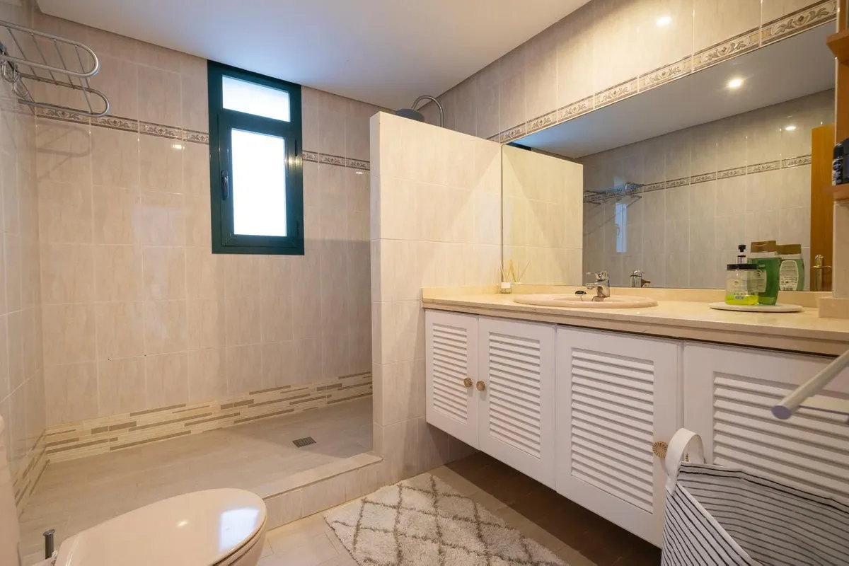 aae975e6-0c5e-45f0-80ed-0e75c25e126e