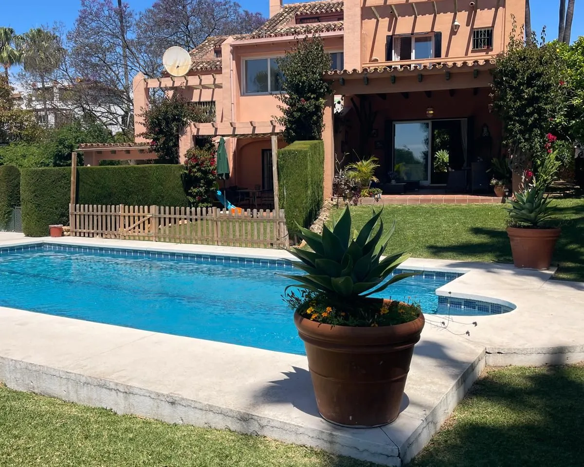 7b3be9cc-4fd2-4805-8374-e3a555d8afdb