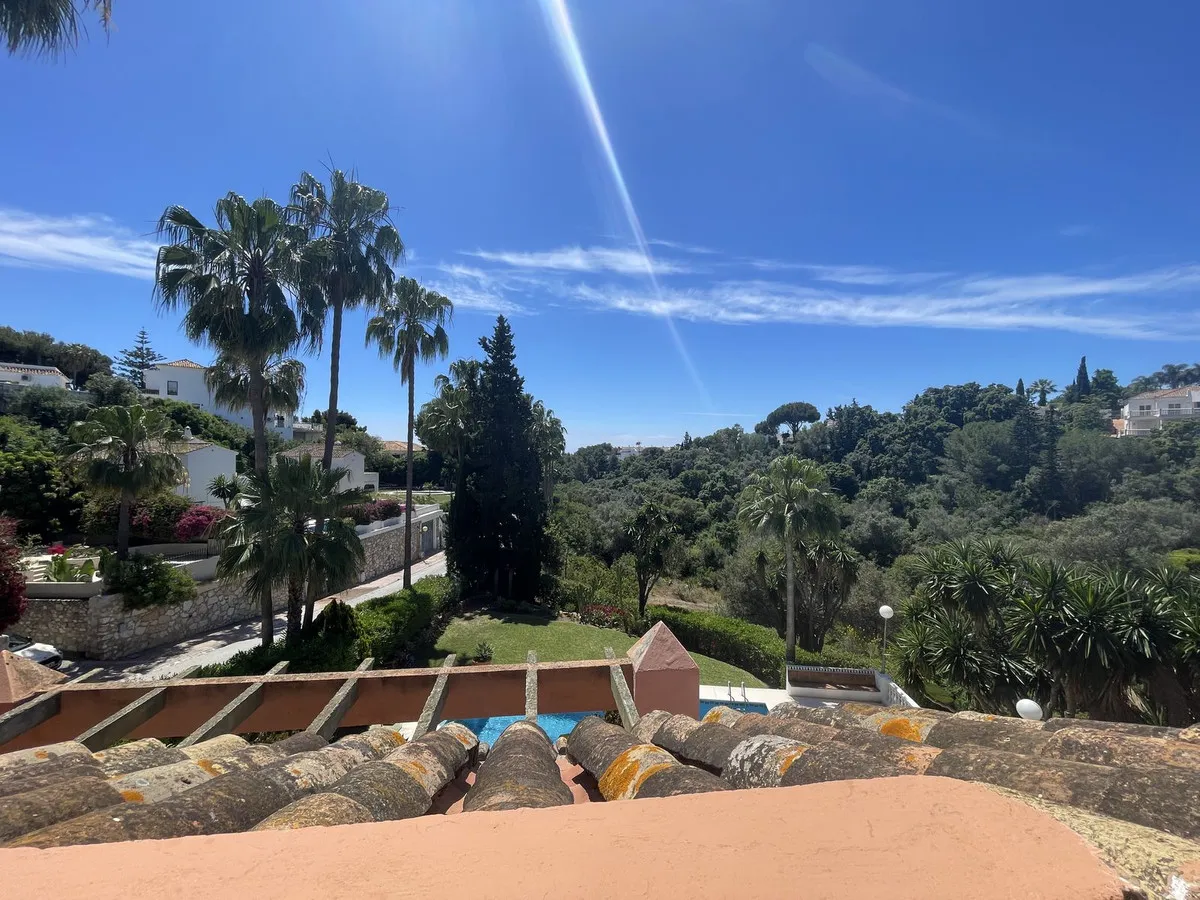 9bea04a3-35e8-48dc-b332-1df8965ff370