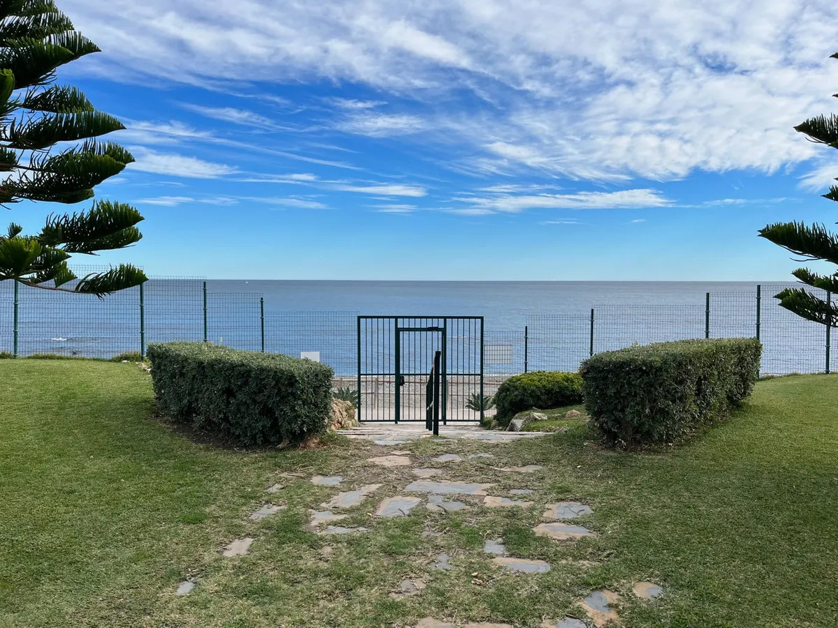 353c3bd0-653a-49da-905d-23e6e8bc11b3