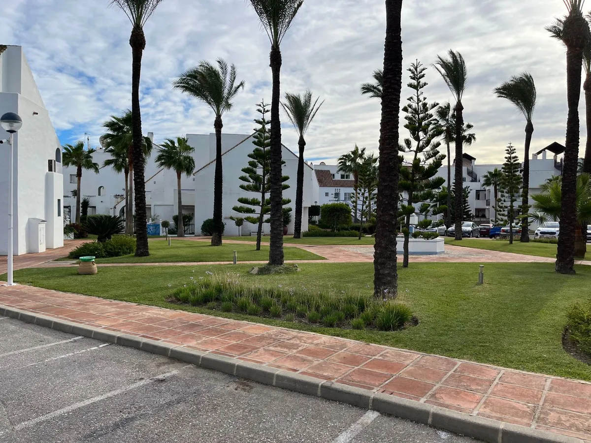 93a94ad8-d6b0-4a6c-bd6b-c2bb6d81c7b5