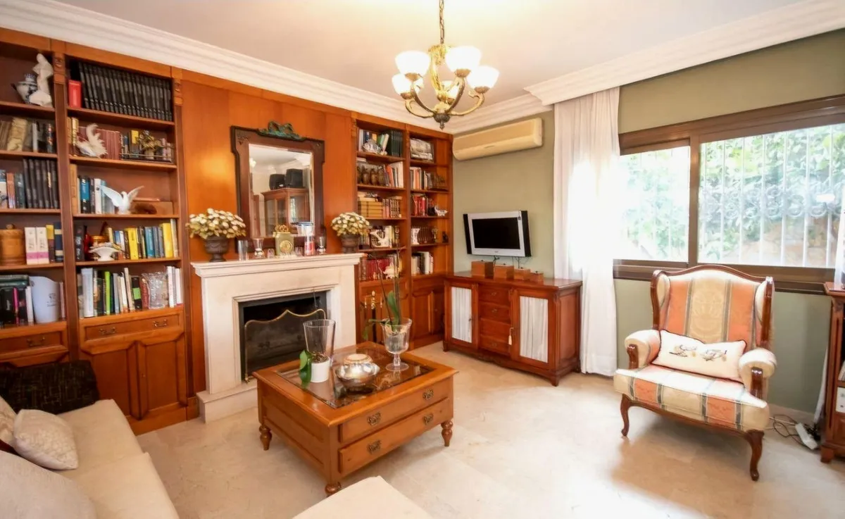 1f2801d2-f8f1-4749-bf4c-0dc130a39a3c