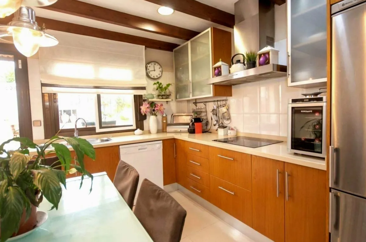 329eb7ca-5a5b-489e-8ae3-a51cd1d4656c