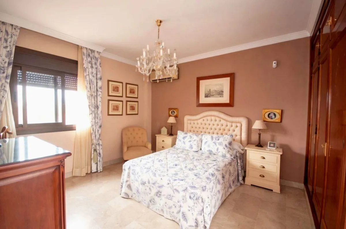 4b80ce51-c7f4-48a0-b4d7-1f8d428e5925