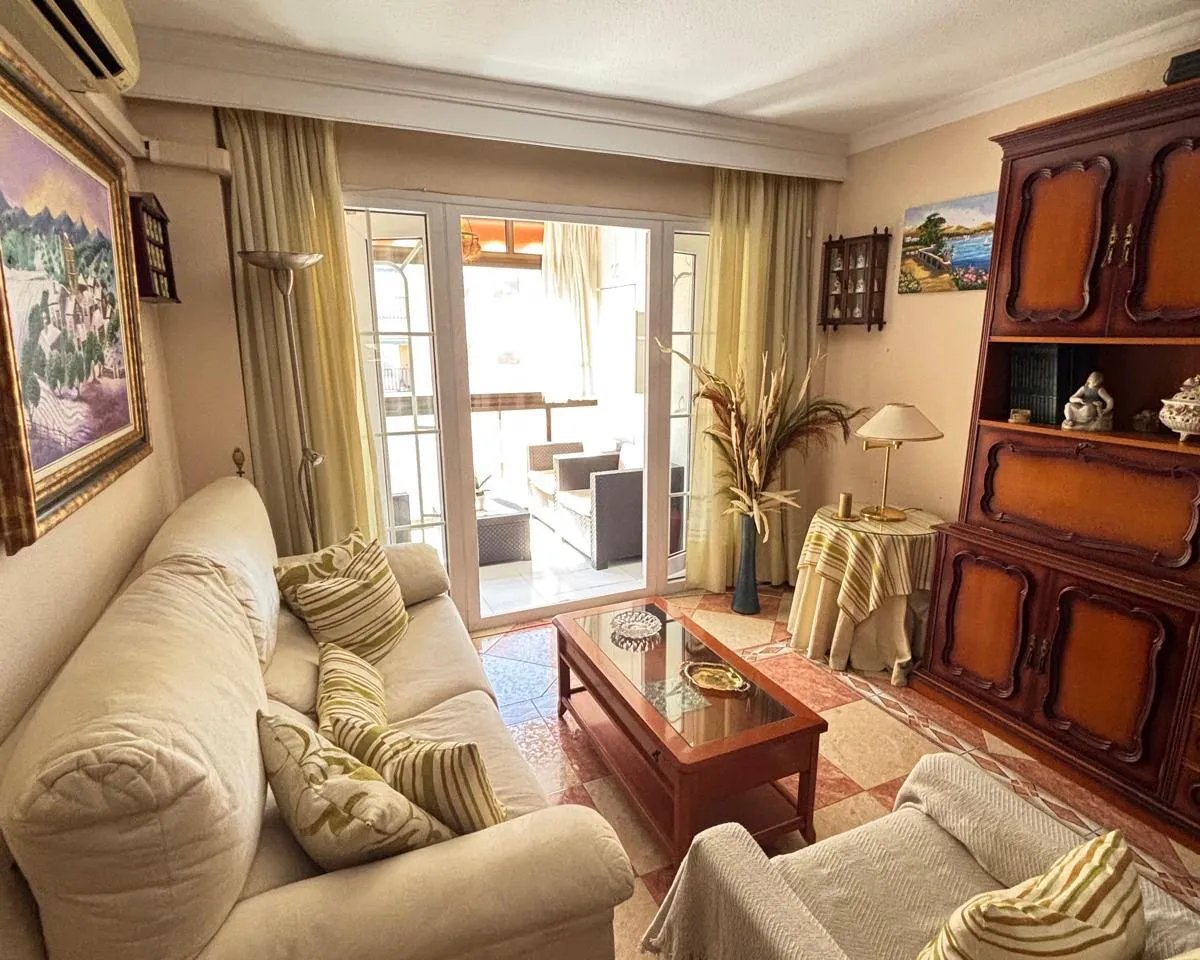 b1f72f24-e18b-4467-8d0b-e6403f3b9ddb