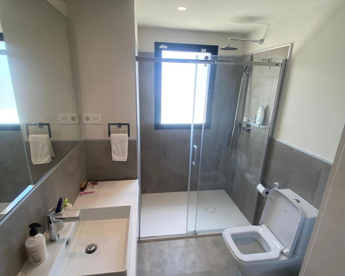 f57df3fd-30b9-4a23-84ad-980aeb693a6a