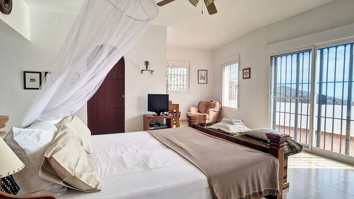 54ec4caf-fcfe-4755-8dbf-2d38bd1d16a3