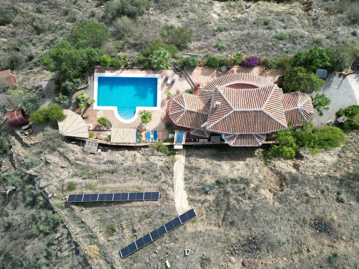 6327f261-d8d1-4d8b-b33b-48dad7d1e9a9