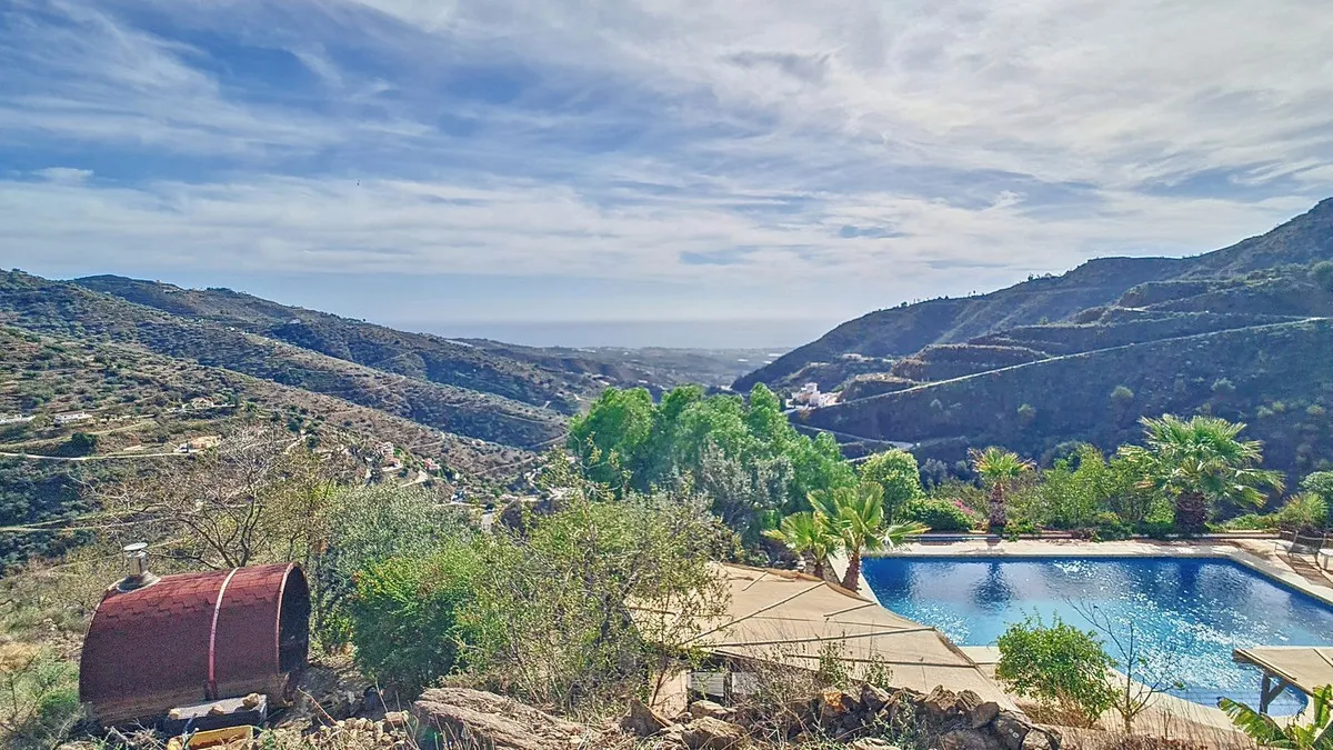 69360876-6f5e-4cc9-bb48-95b38fbde545