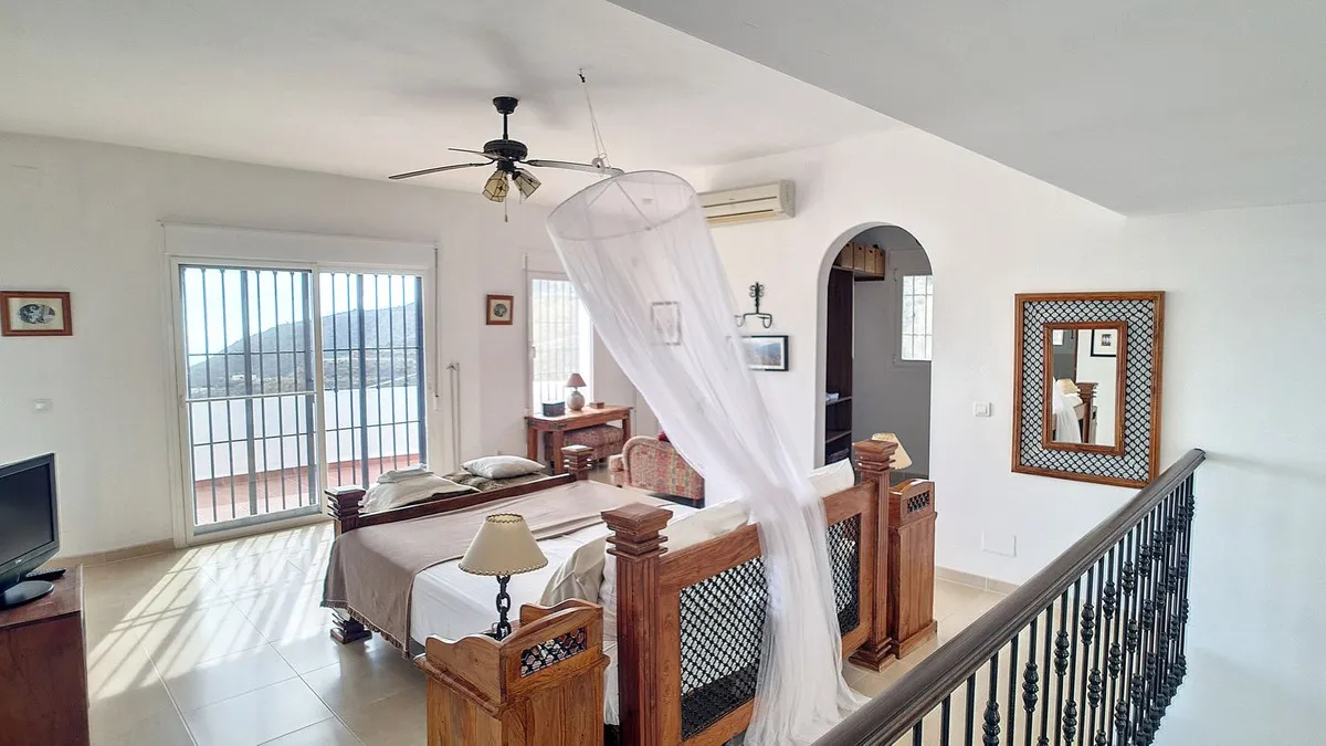 c70c0e3c-a567-463d-8b11-639343dcbc2a