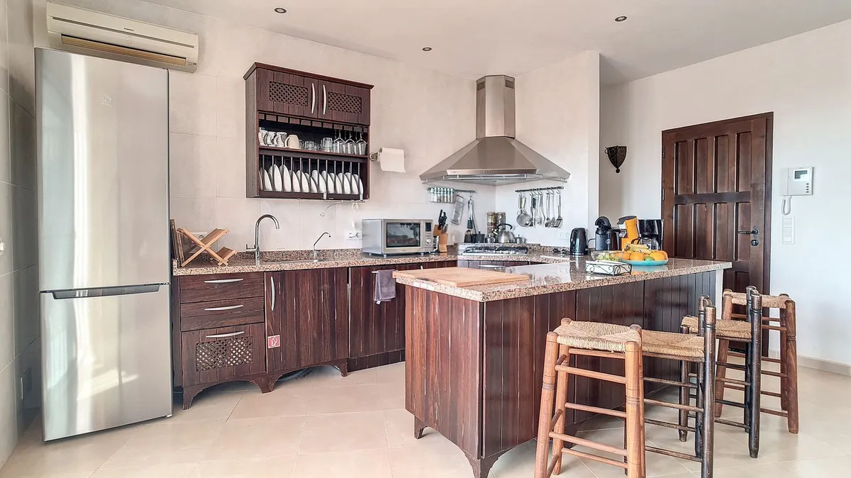 cc8ab9e8-aa41-45f7-9c4f-c3abef33c09a