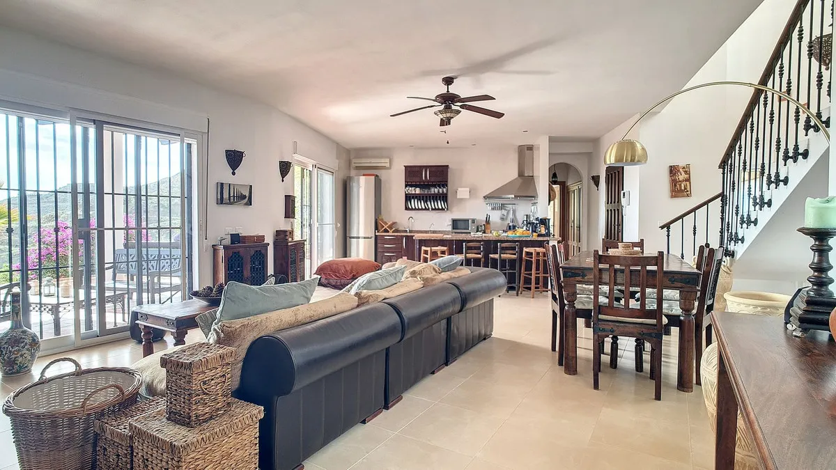 d8a6fc6f-5461-43b9-830a-bb763914089a