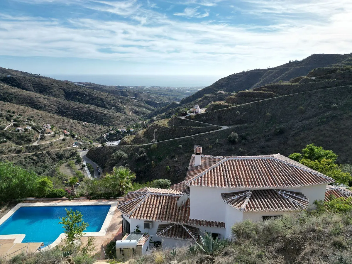 dff55c5e-6d93-4a56-a7f1-496c7de31e99