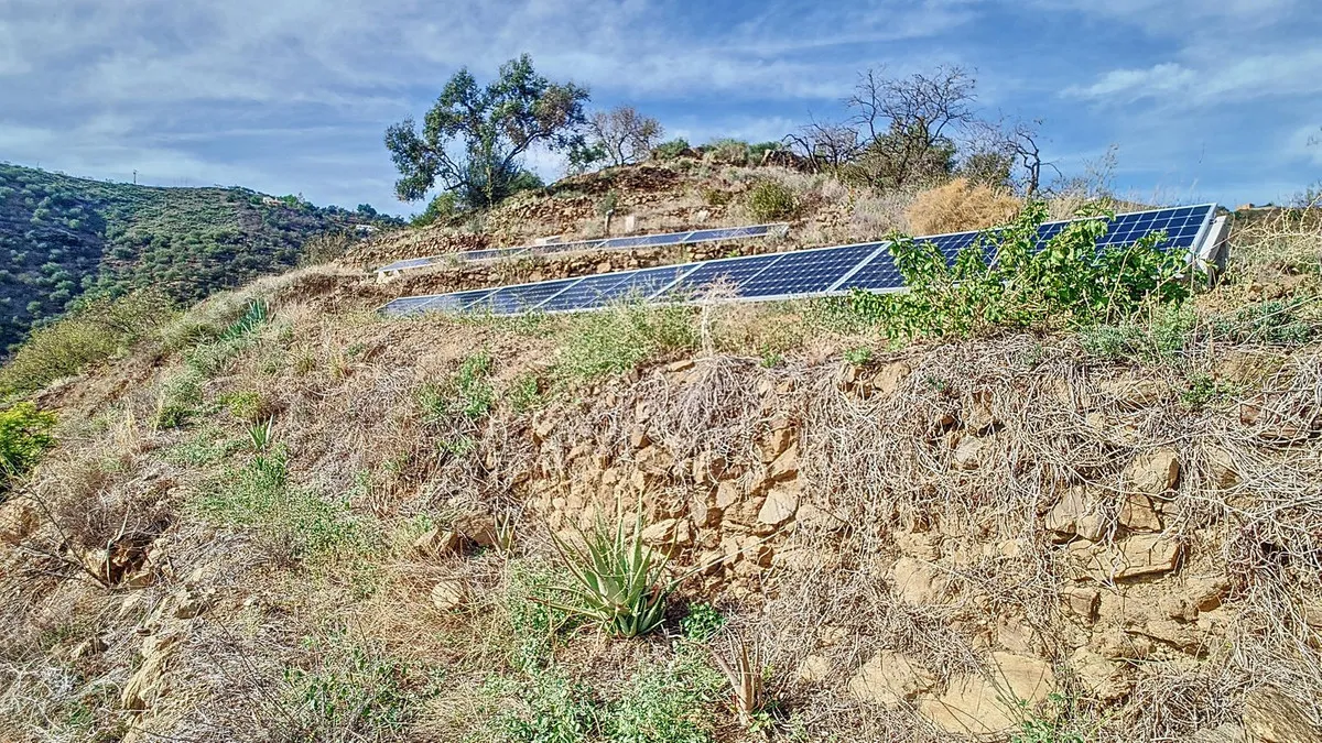 f9a410ef-798f-40e6-9f10-3e665dfd56f6