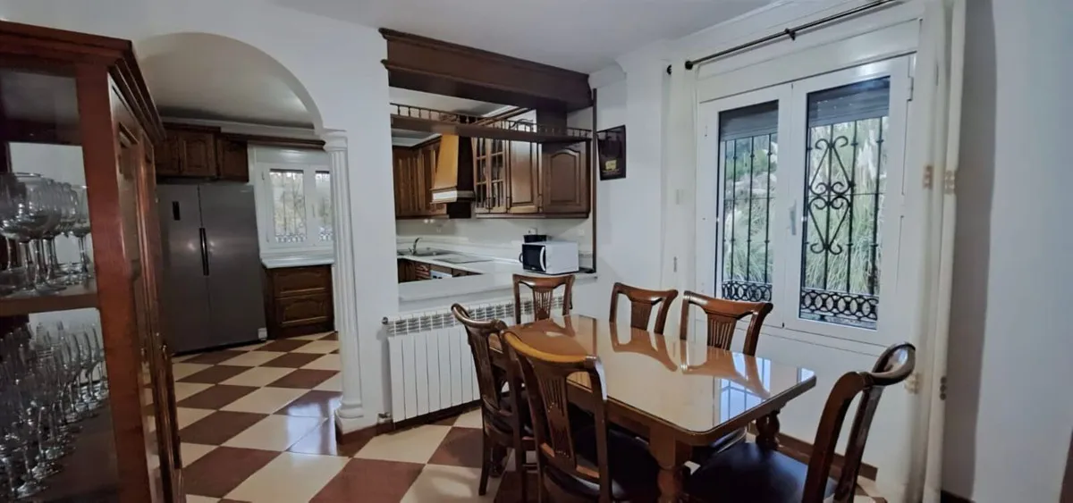 120bb612-e6e3-471d-8c4b-d7f7947535ae